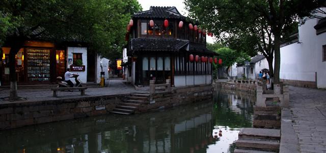 救援小棕兔